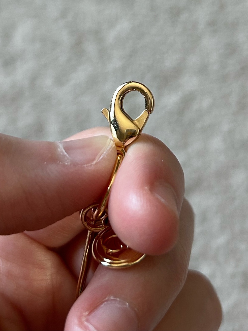 Chanel Beauty 2022 Holiday Novelty Gift Gold-Tone Pendant Charm Set 2 Pcs OS New - Picture 7 of 13